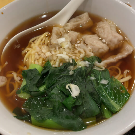 徳記　ワンタン麺